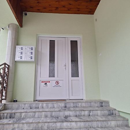 Apartmanovy Dom Stummerova Topoľčany Exteriör bild