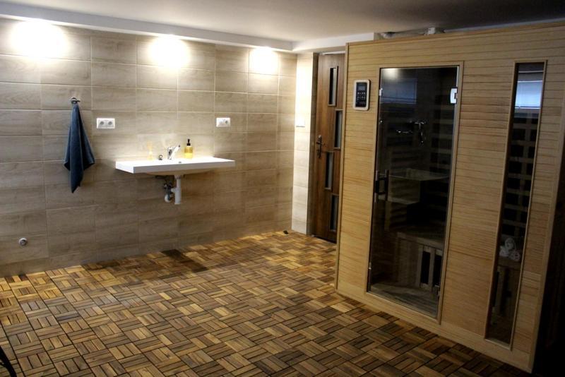 Apartmanovy Dom Stummerova Topoľčany Exteriör bild