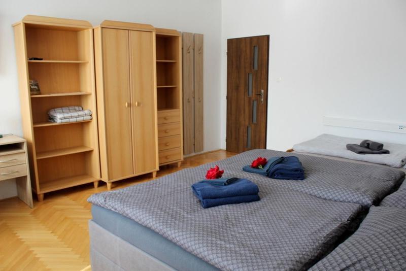 Apartmanovy Dom Stummerova Topoľčany Exteriör bild